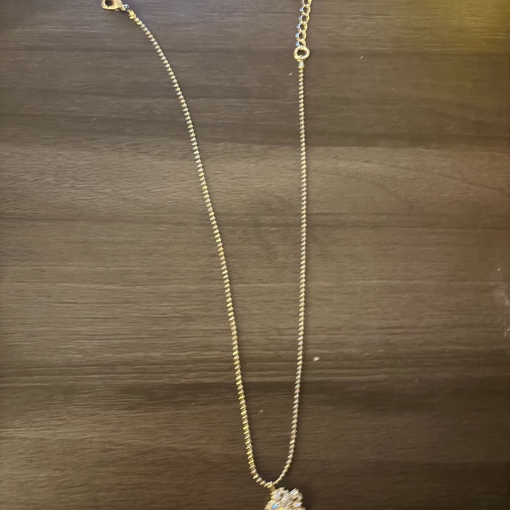 Elegant Gold Necklace with Crystal Pendant